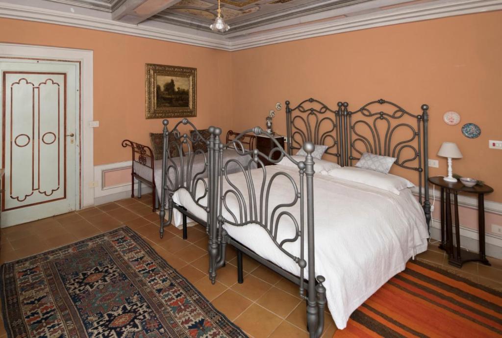 Łóżko lub łóżka w pokoju w obiekcie Villa Moris bed and breakfast