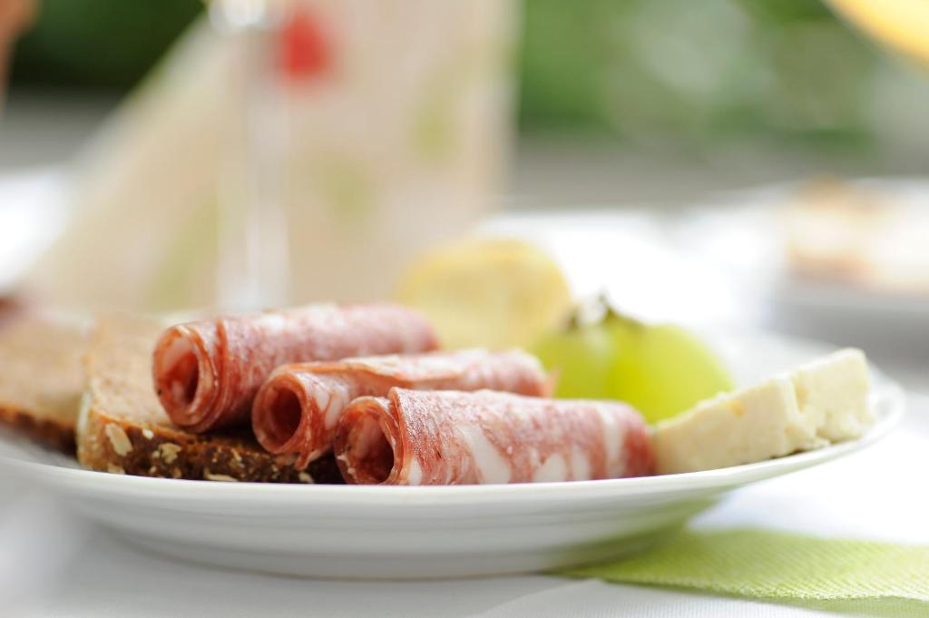 Jídlo v aparthotelu nebo okolí