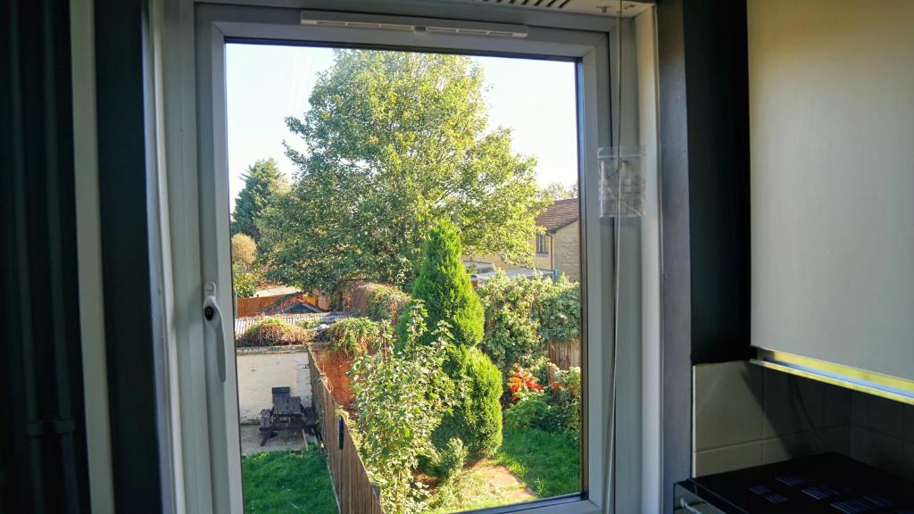 Zahrada ubytování North London Apartment - Edmonton