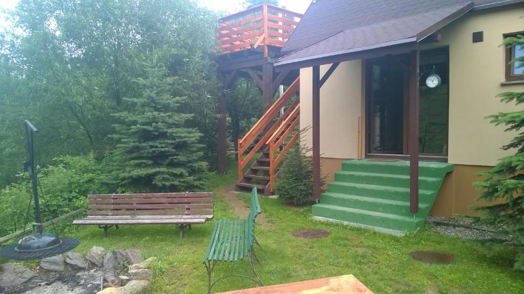 Vonkajšia záhrada v ubytovaní Dom nad potokiem