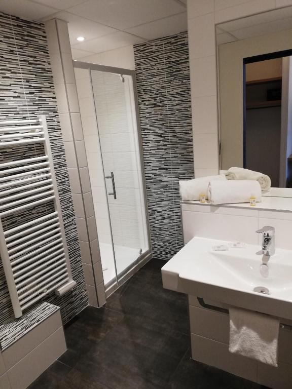 Hôtel des Halles - Resim 36