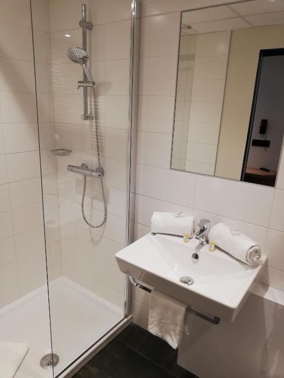 Hôtel des Halles - Resim 19