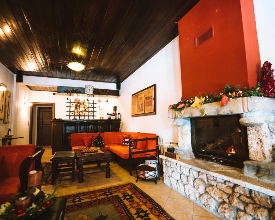 Posedenie v ubytovaní Evilion Traditional Inn