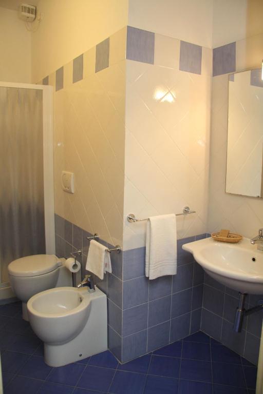 Koupelna v ubytování Residence I Due Pini
