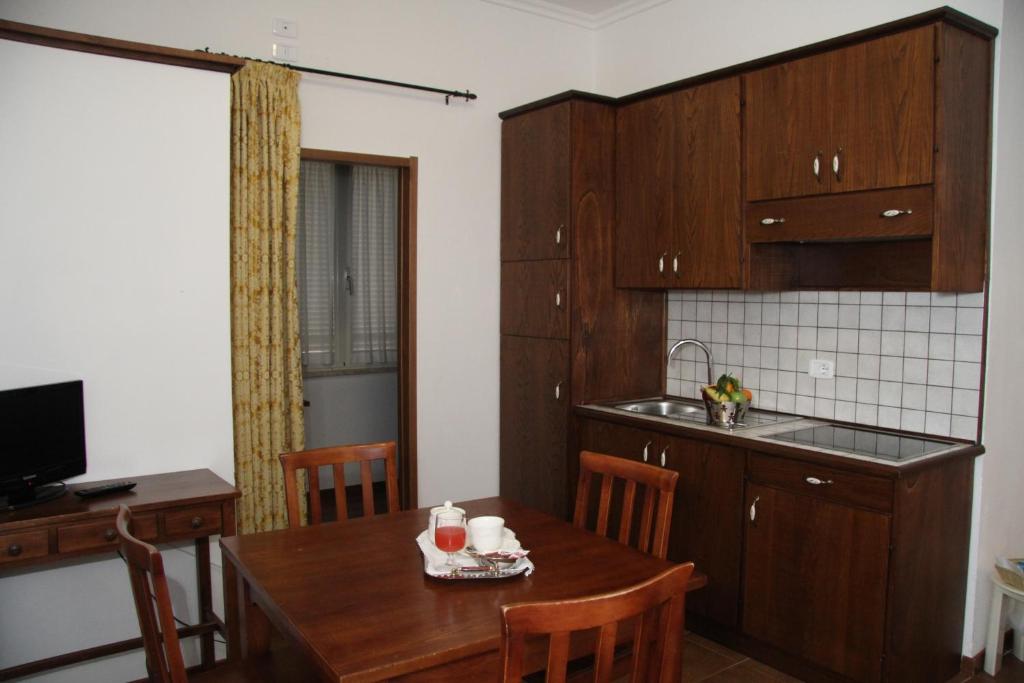 Kuchyň nebo kuchyňský kout v ubytování Residence I Due Pini