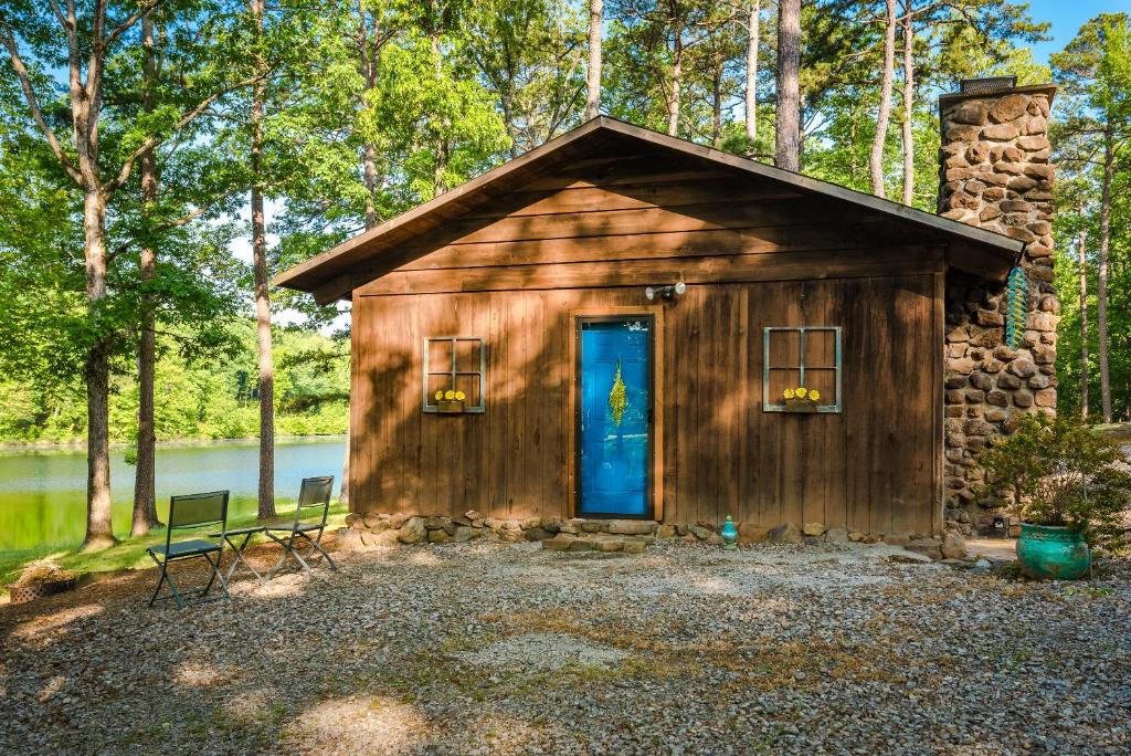 Vacation Home Perryville AR Lakeside Cabin, AR