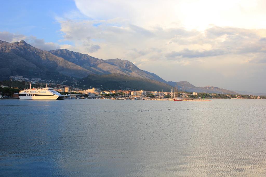 Appartamento o Dépendance - Soluzioni Abitative a Pochi Passi dal Mare - Apartamento De Dos Dormitorios