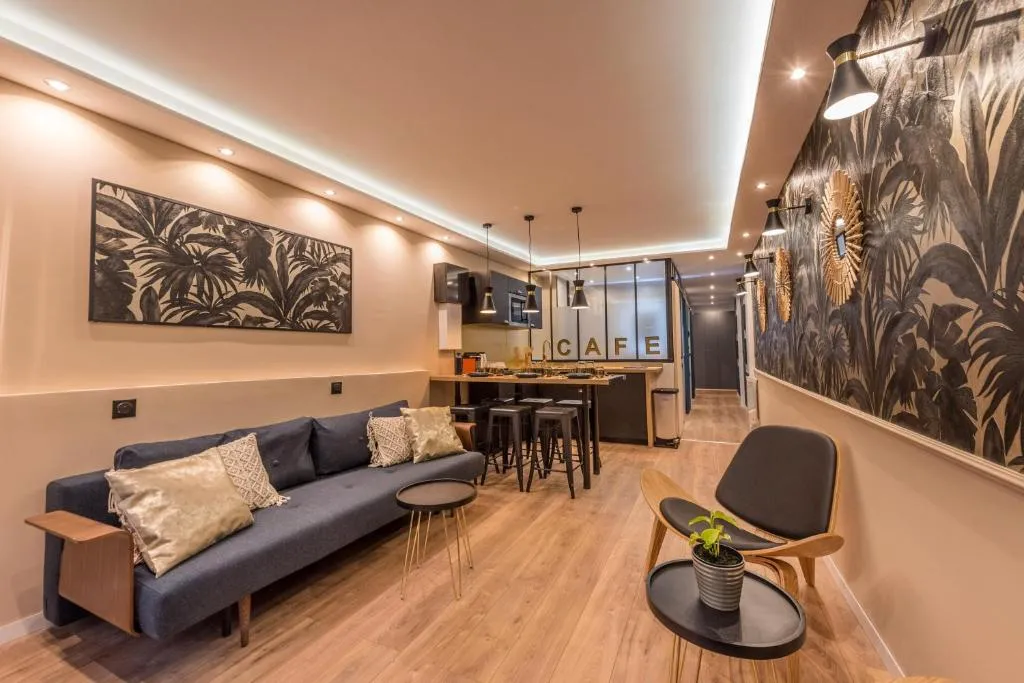 SWEET APARTMENT IN PARIS-MONTMARTRE, Paris, Franţa