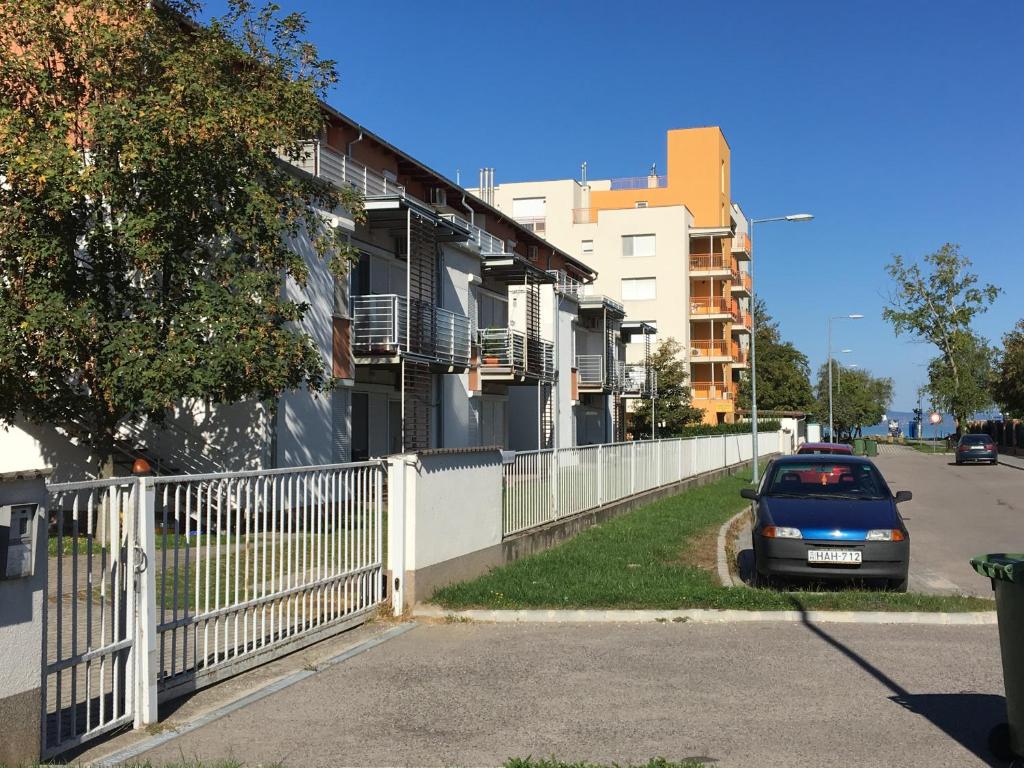 Budova, v ktorej sa apartmán nachádza