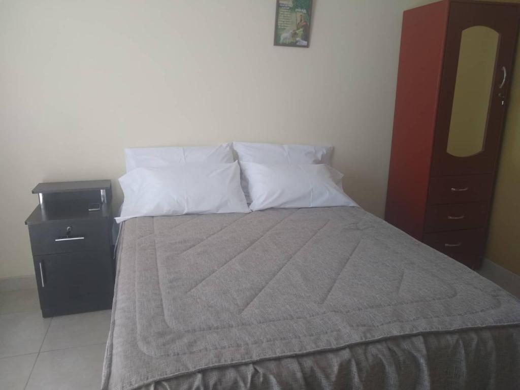 Hospedaje Golden Inn