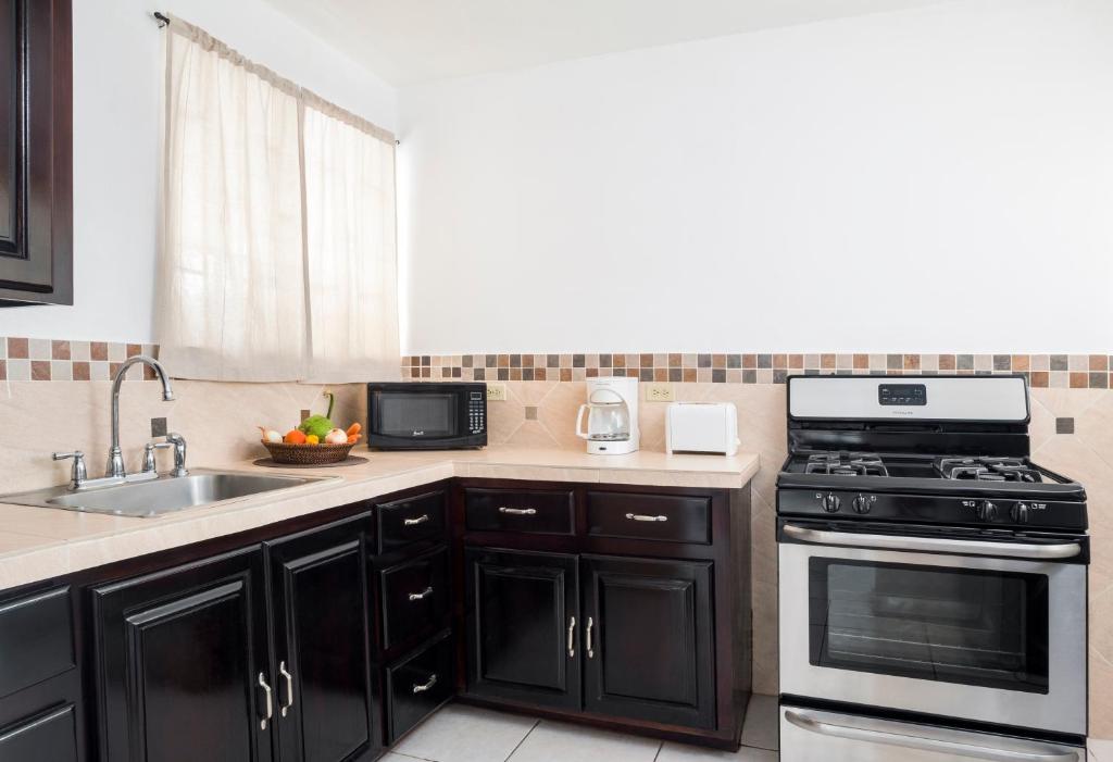 Una cocina o zona de cocina en White Sands Negril