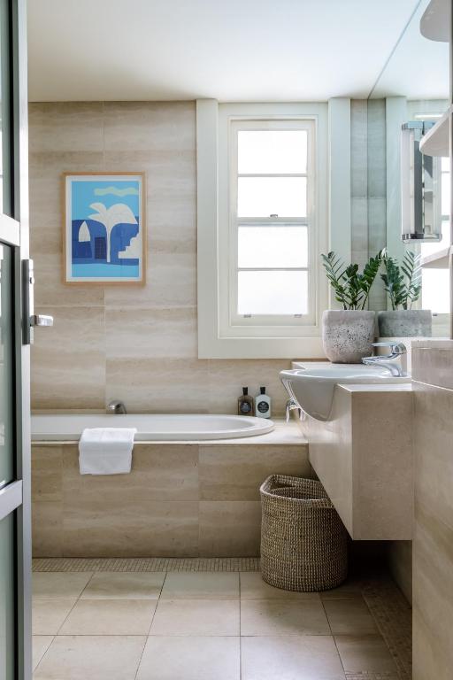 Koupelna v ubytování Watsons Bay Boutique Hotel