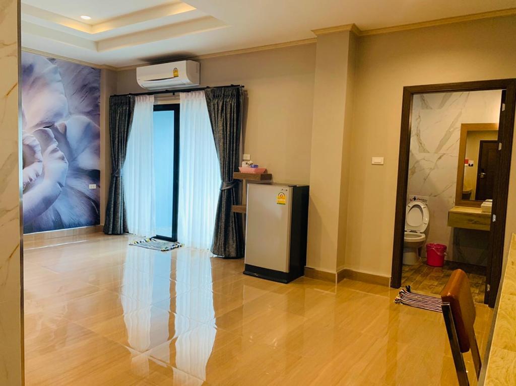 โรงแรมมาลินี - Junior Suite Con Balcón