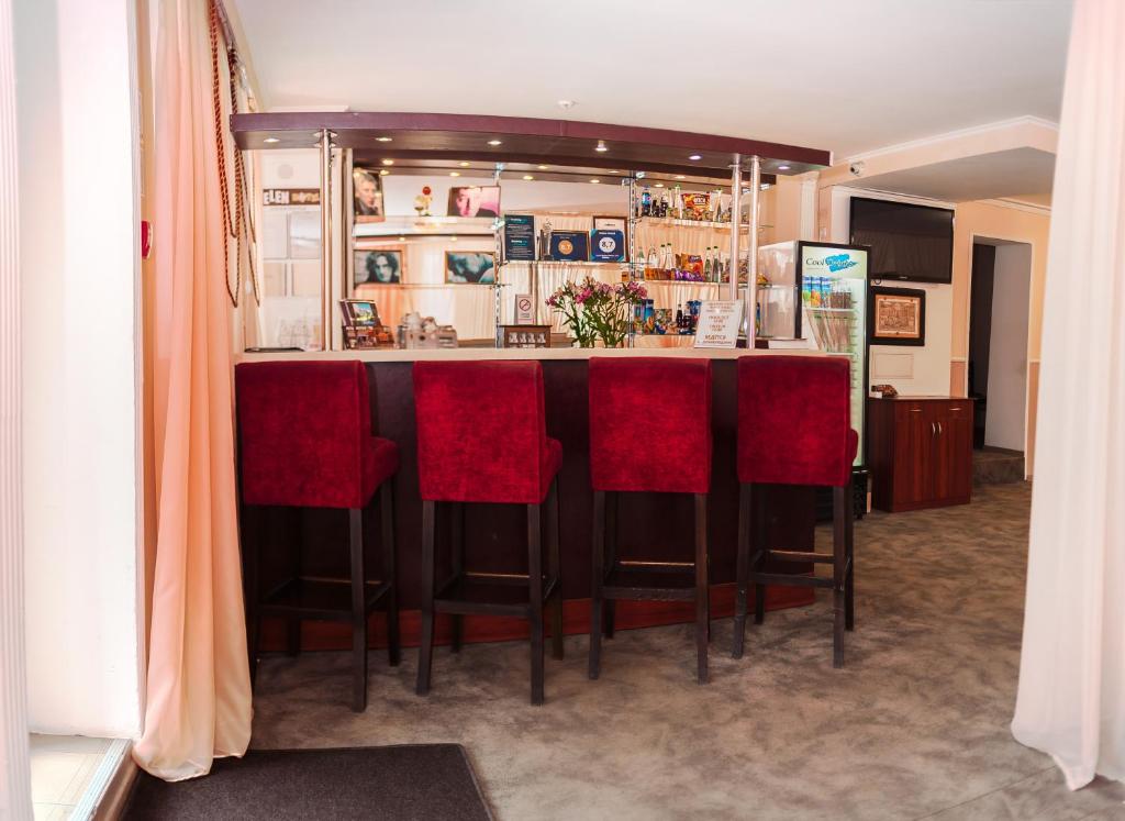 Lounge nebo bar v ubytování Helen Hotel