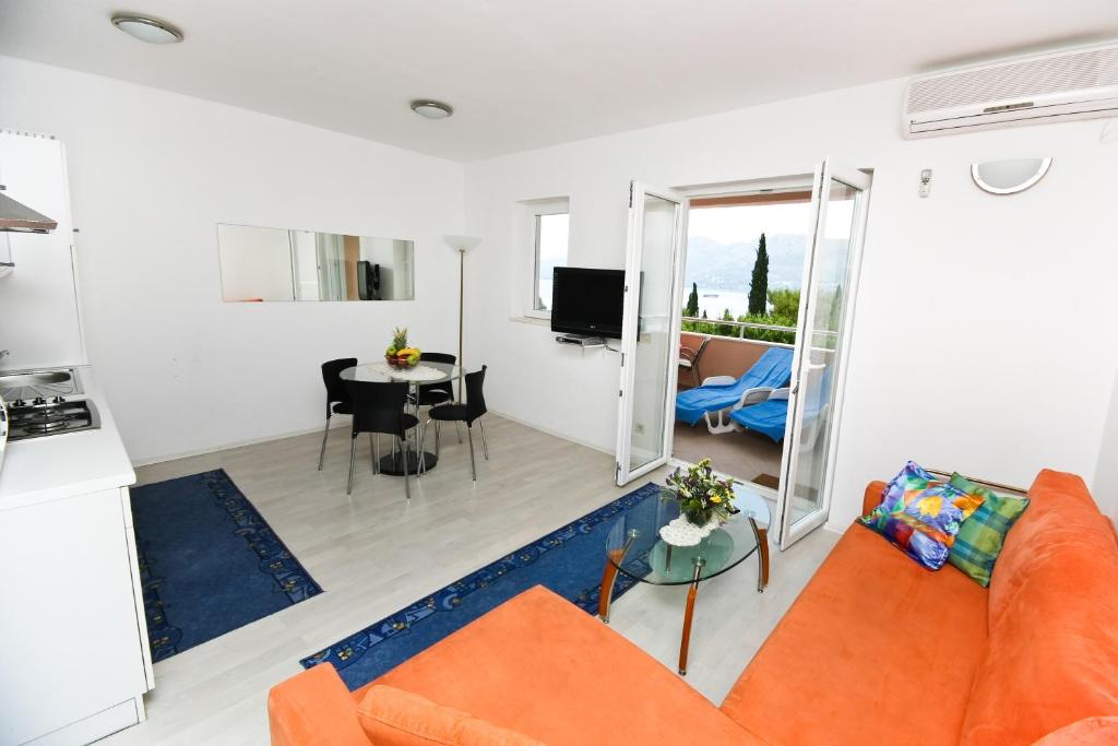 Apartments Villa Ana - 9