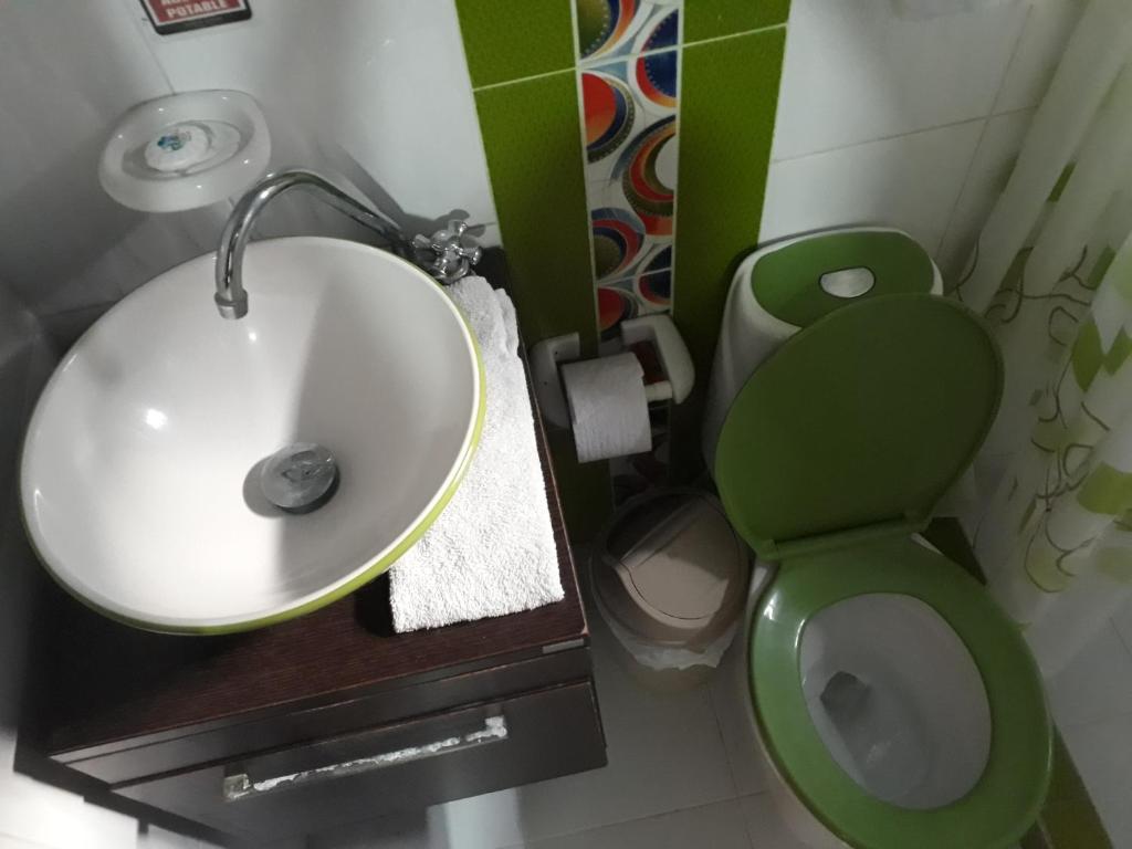 Koupelna v ubytování Ludisa House