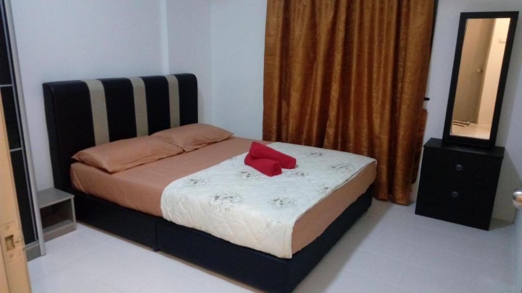 HD GUEST HOUSE KUANTAN - Three-Bedroom Apartment