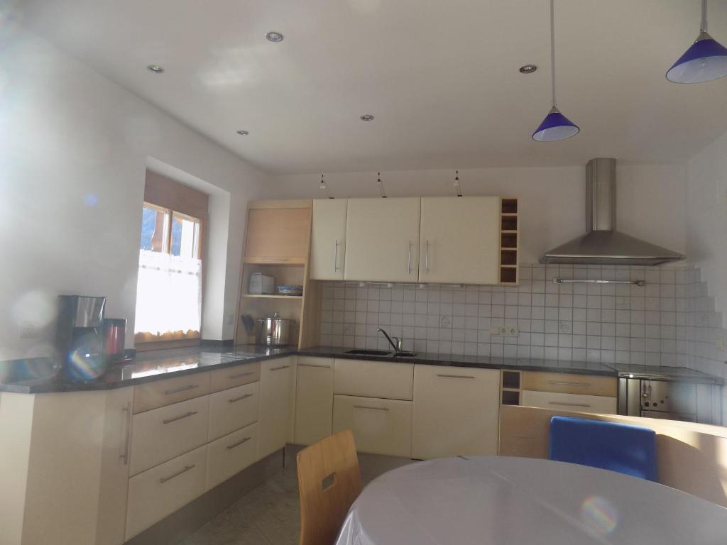 Kuchyňa alebo kuchynka v ubytovaní Appartement Prieth
