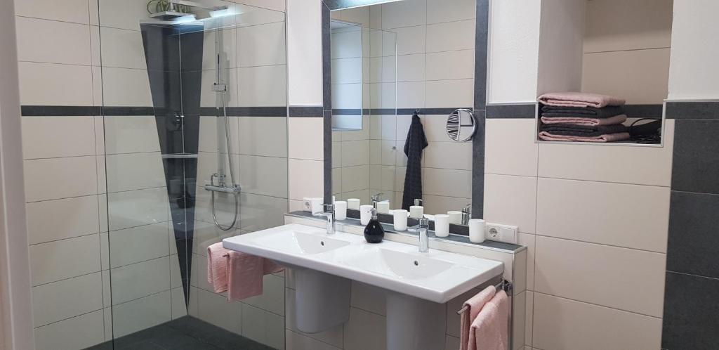 Kúpeľňa v ubytovaní Ferienwohnungen Trinker - Lungau Karte inklusive