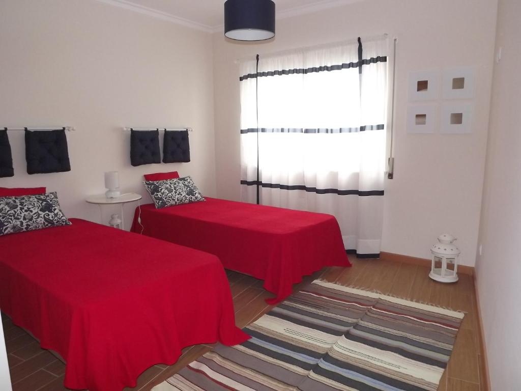 TV a/nebo společenská místnost v ubytování EntreCubos Guesthouse