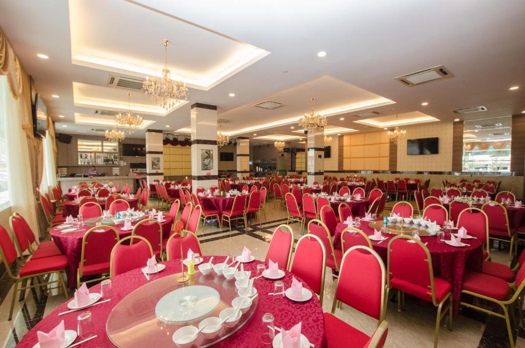 Restaurace v ubytování Grand Wonderful Hotel