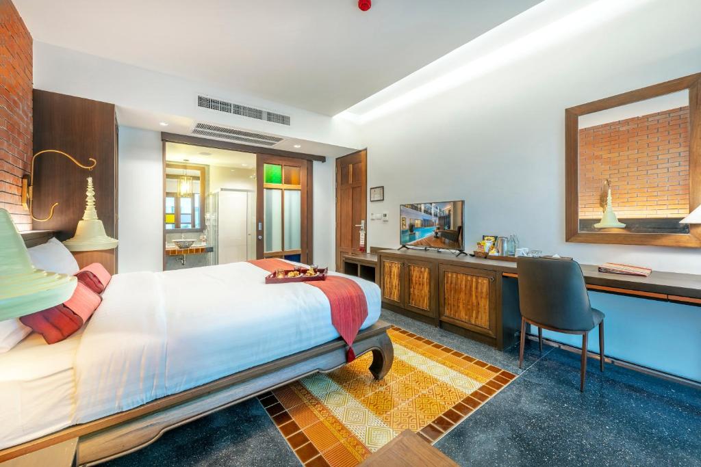 Monkham Village Hat Yai - Superior Pool Access
