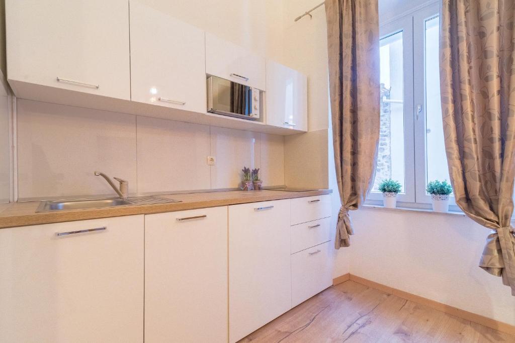 Studios & Apartments Porto - 3