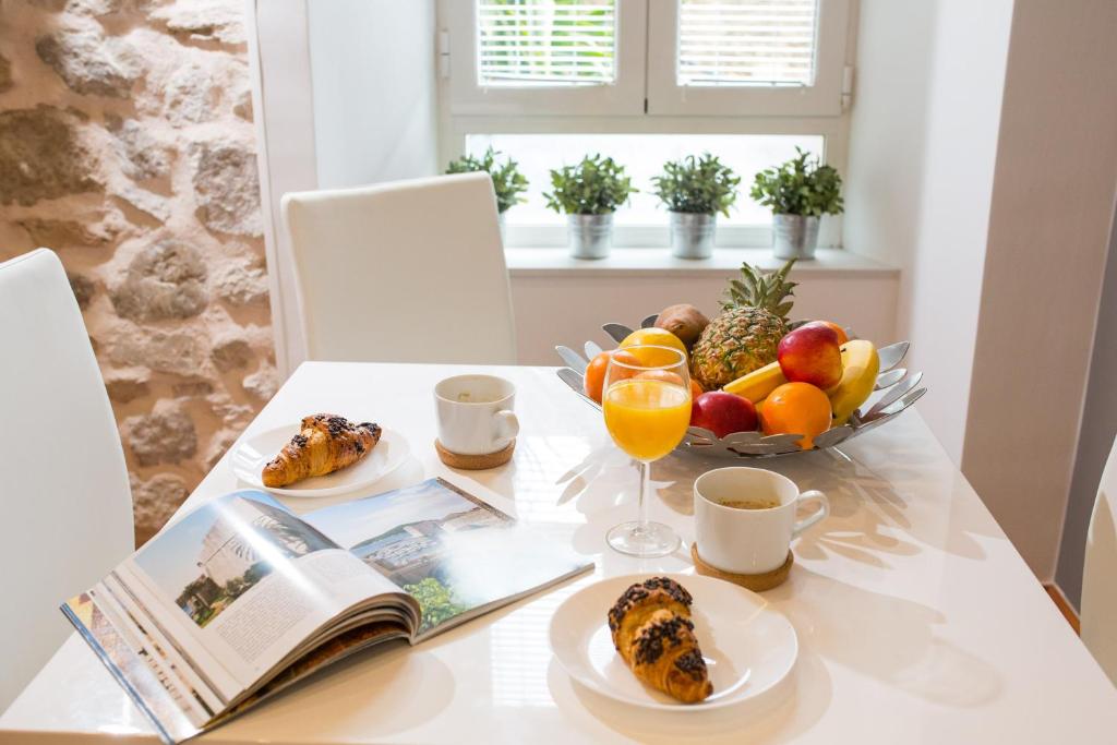 Studios & Apartments Porto - 10