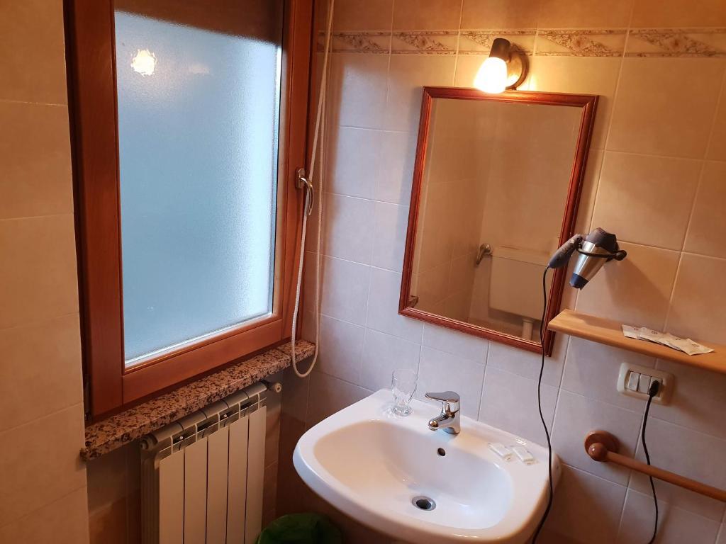 Zdjęcie z galerii obiektu Casa-Albergo Tiroasegno w mieście Lama Di Peligni