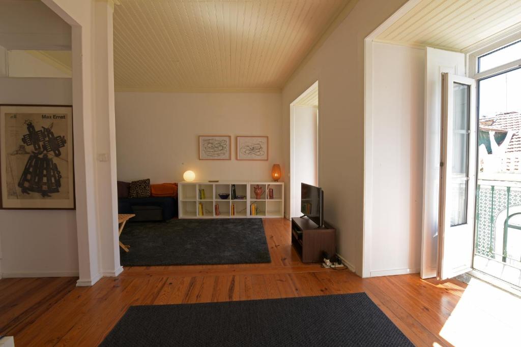 Lisbon center apartment with terrace