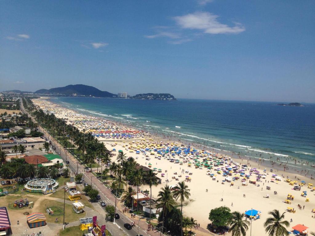 Praia da Enseada, Guarujá - Housity
