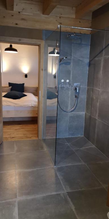 Ένα μπάνιο στο S'Obadoba - Penthouse Falkeis