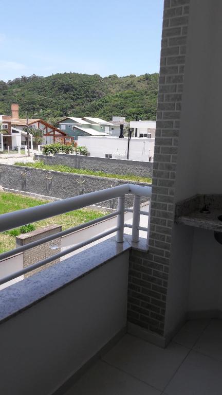  Ingleses piscina 450m da praia WI-FI