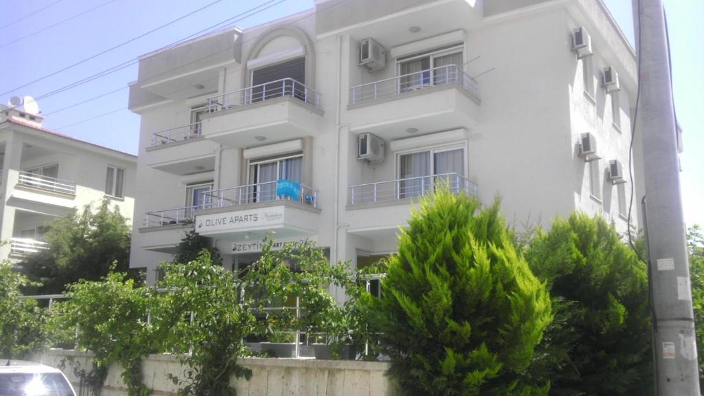 Budova, kde se aparthotel nachází