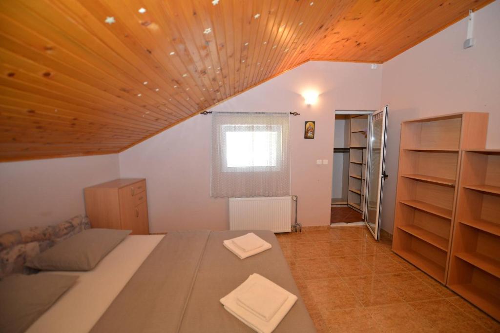 J & P Apartments Orahovac - 12