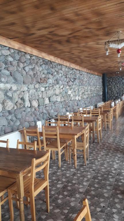 Restaurace v ubytování Chabarukhi