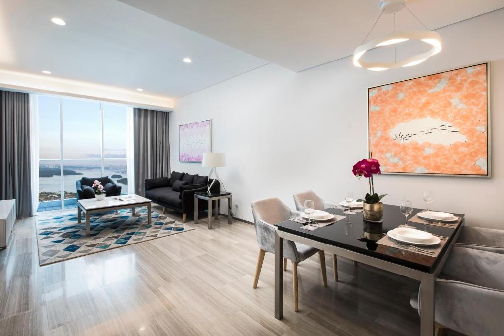 Pinetree Marina Resort - Premier Two-Bedroom Apartment
