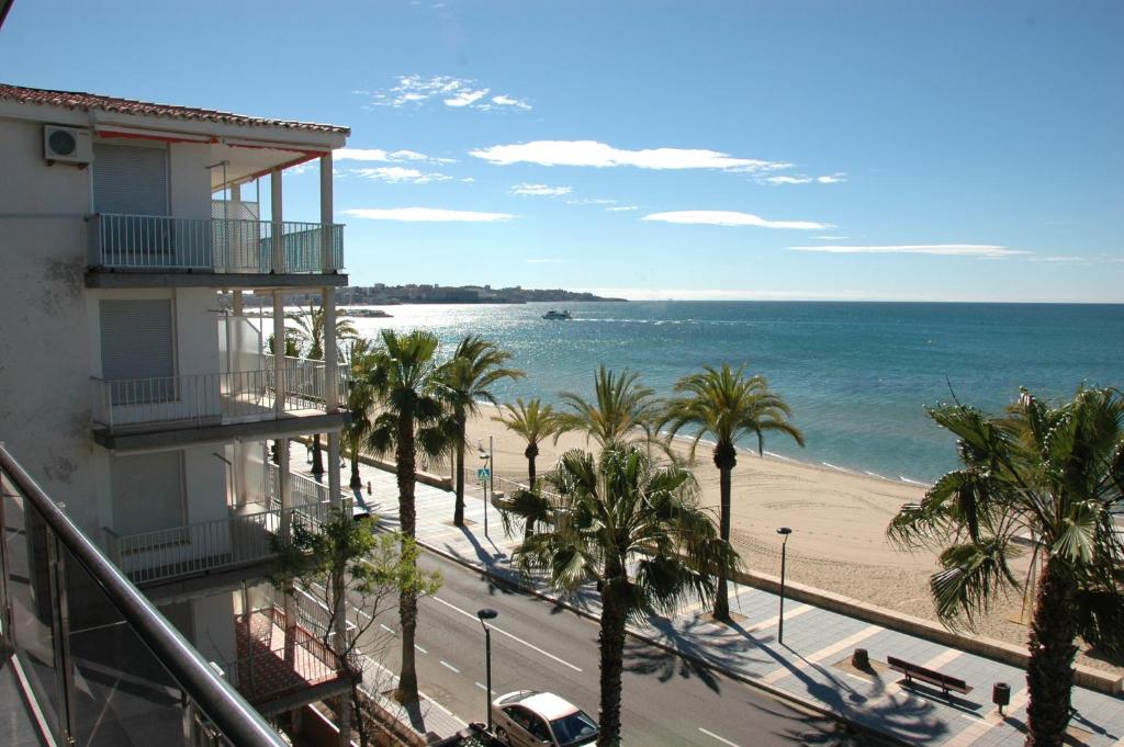 Apartamentos las Palmas VII Family only - Two-Bedroom Apartment