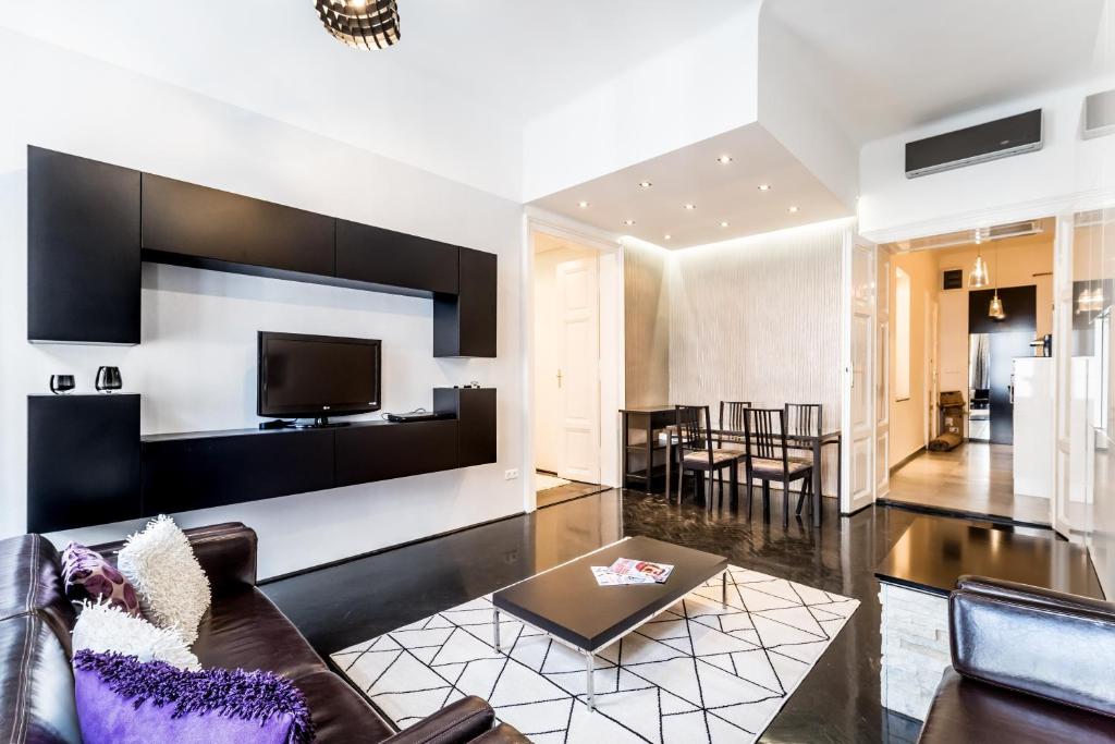 BpR B&W Elegant Home - Apartment