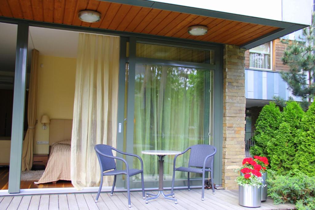 Jūros Apartamentai - One Bedroom Apartment With Terrace
