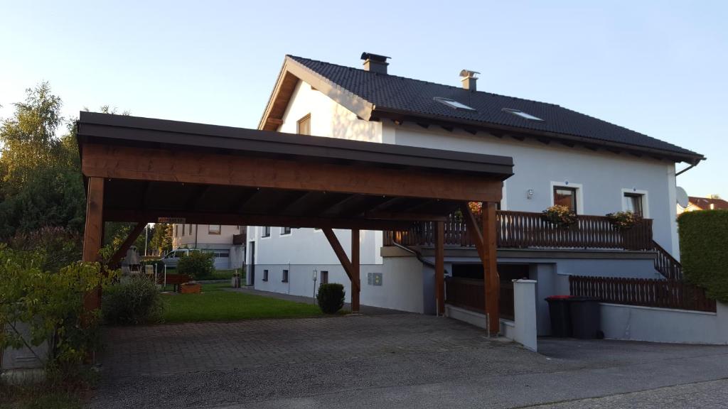 Budova, kde se apartmán nachází