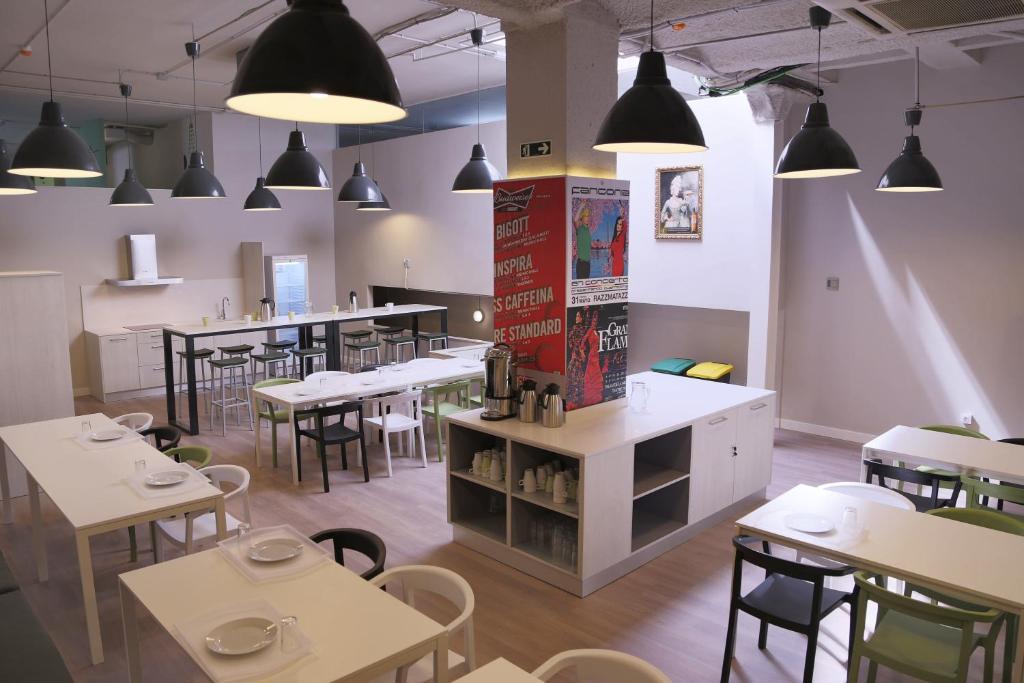 Restaurace v ubytování Hola Hostal Eixample