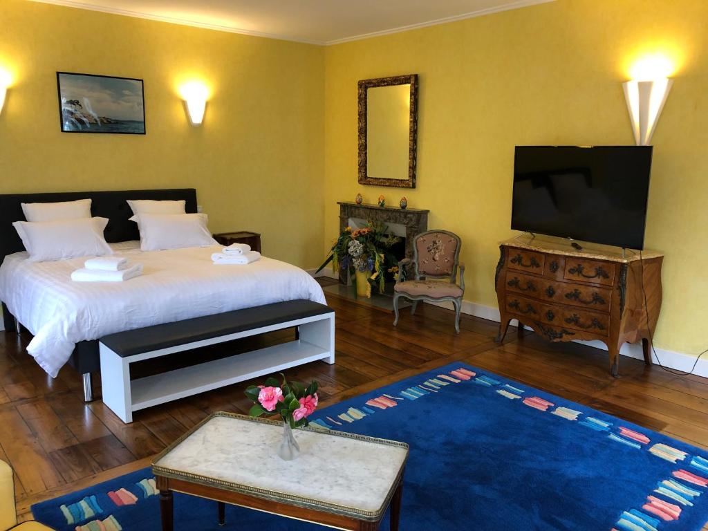 Château de Lannouan - Deluxe King Room