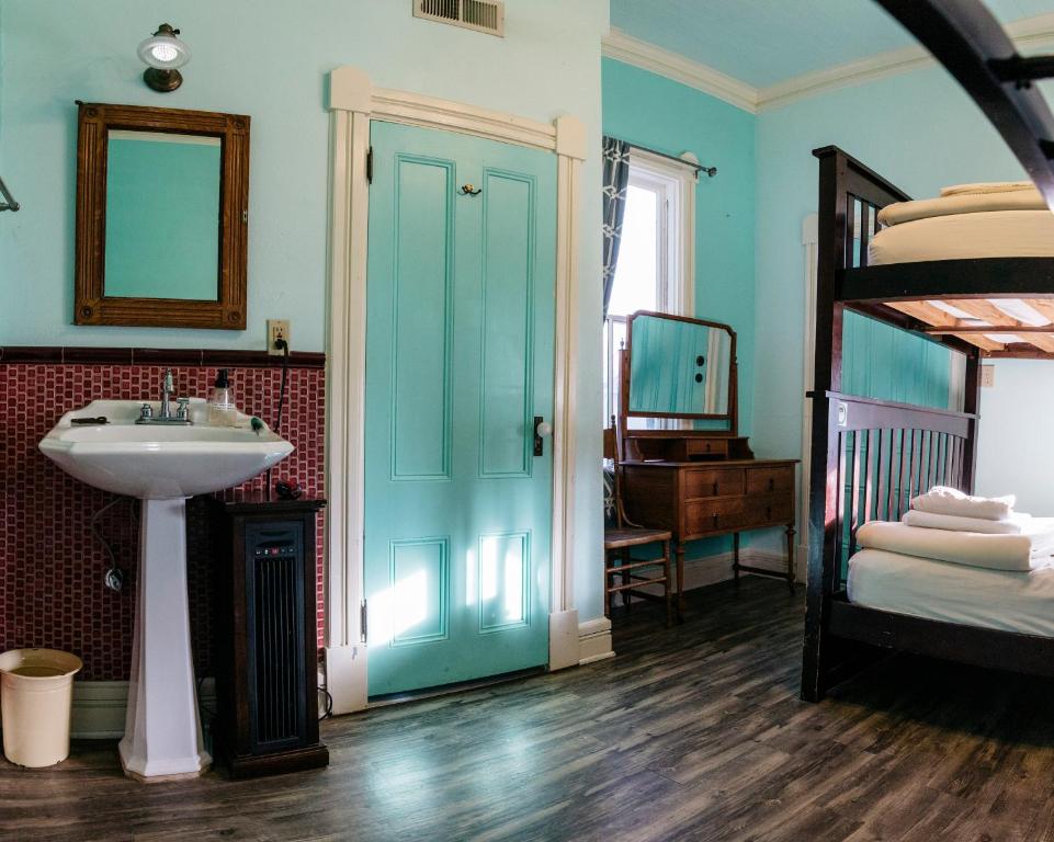 The Hostel California - Quadruple Room