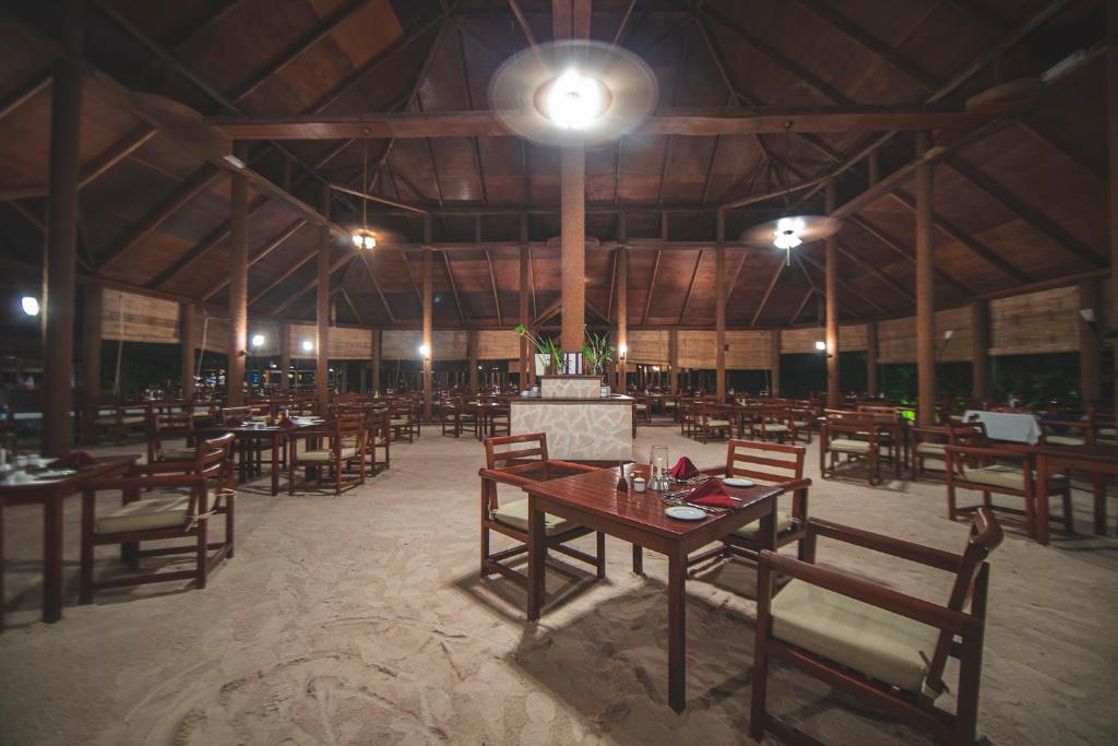 Restaurace v ubytování Filitheyo Island Resort