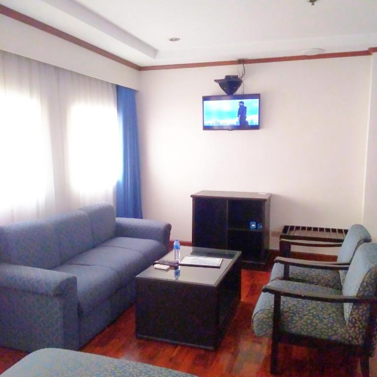 Posezení v ubytování CityState Tower Hotel