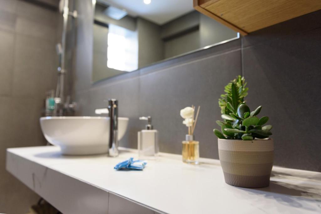 Kúpeľňa v ubytovaní M&D Luxury Suites in central Athens