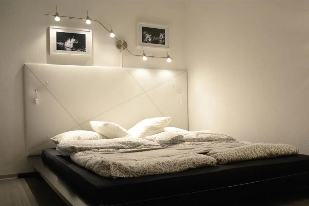 Sz?cs Apartment I. (80sqm, fully equipped+balcony), Budapesta, Ungaria