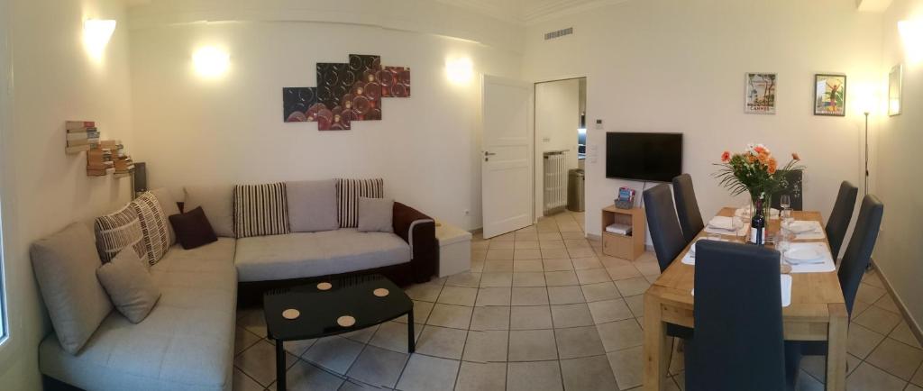 Nice Centre - Apartment with balcony and stunning sea view! - Apartamento Con Vistas Al Mar