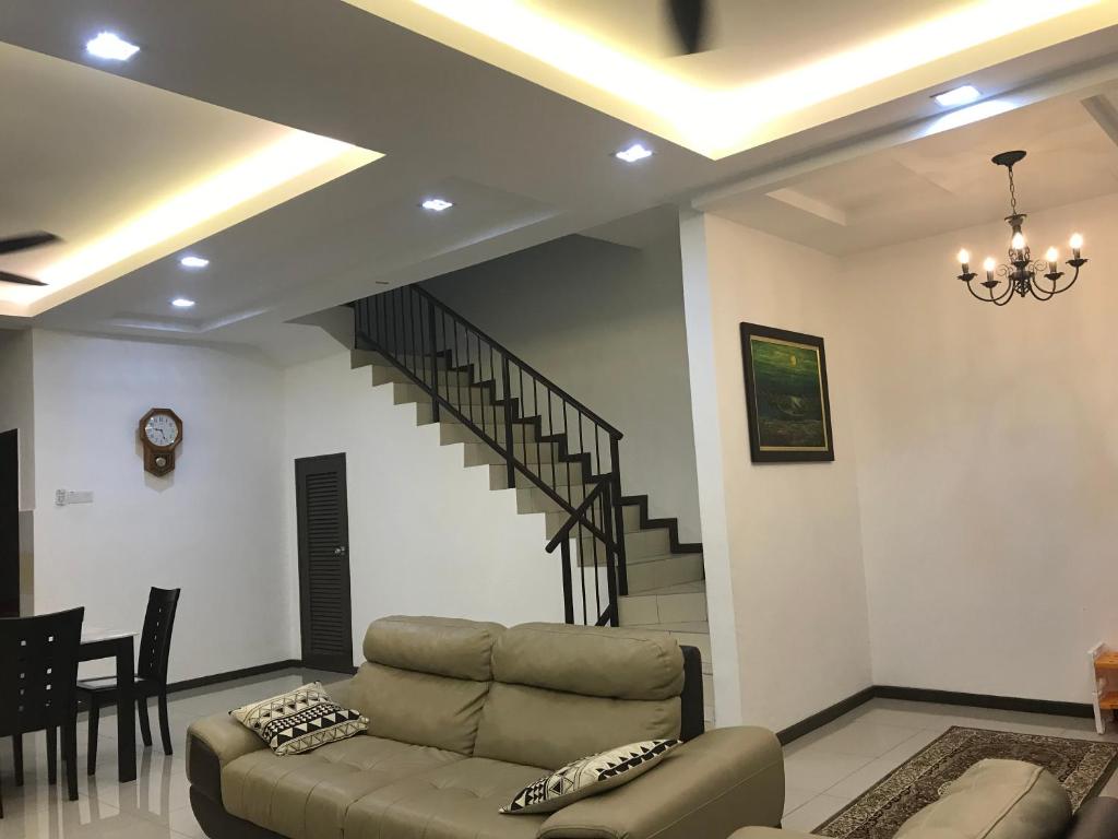Sepang Saujana Klia Homestay Malaysia Booking Com